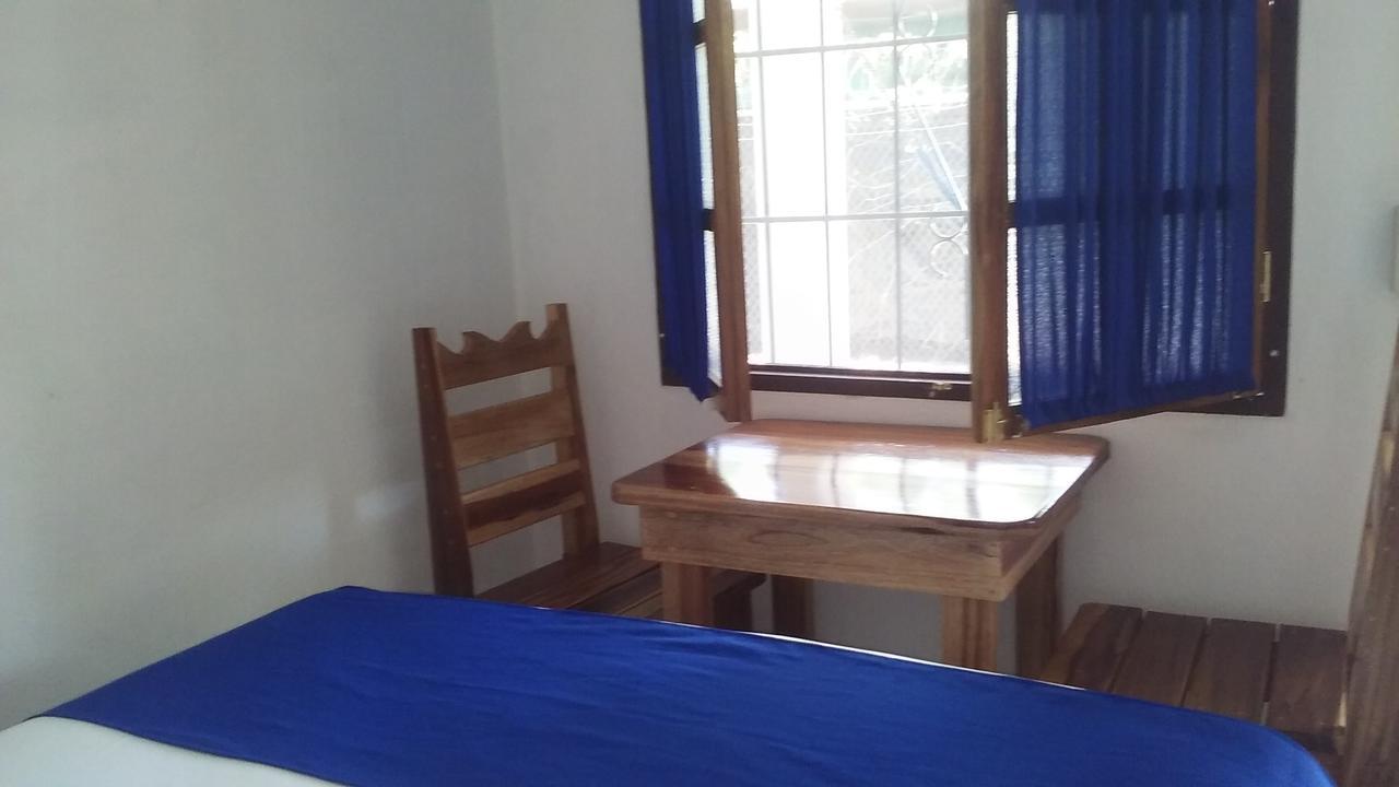 Cabinas Smith 2 Cahuita Εξωτερικό φωτογραφία